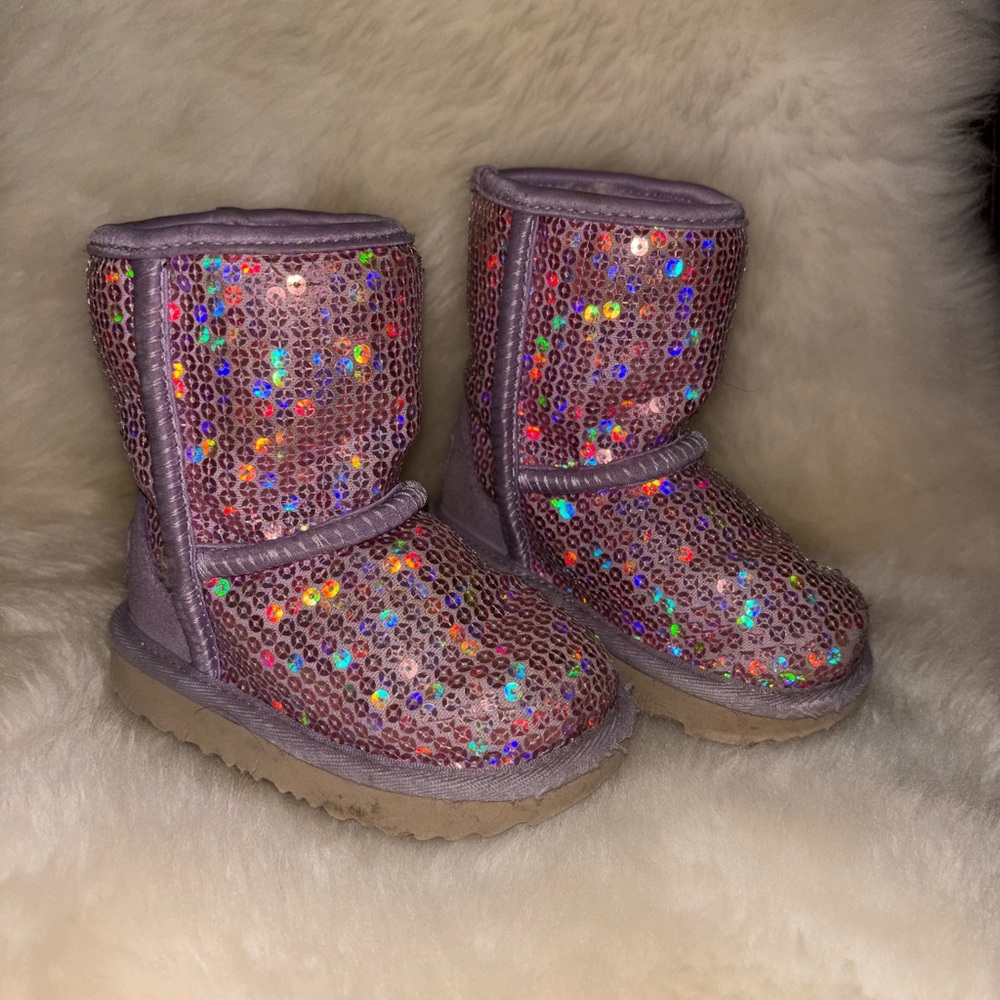 UGG Kids Sequin Boots in Purple/Lavender